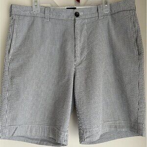 J Crew Flex Chino Men’s 36” Seersucker Light Blue White‎ Stripe